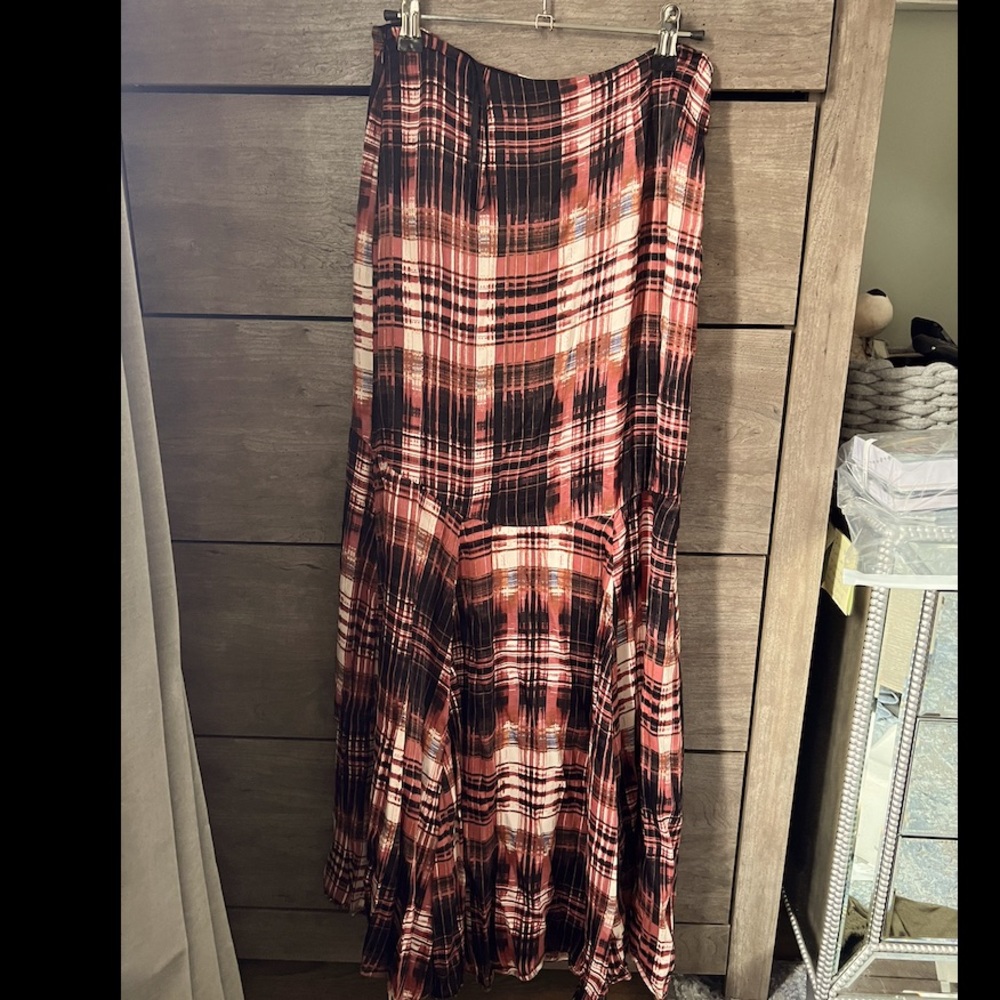 ❤️ free people maxi skirt. Silk material